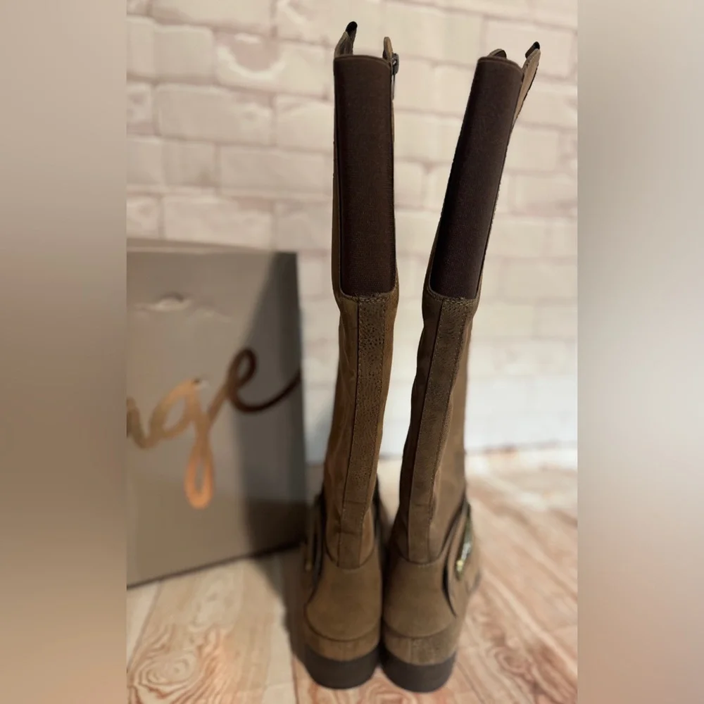 Crown Vintage Brown Knee-High Women's‎ Boots size 8.5 Modern equestrian